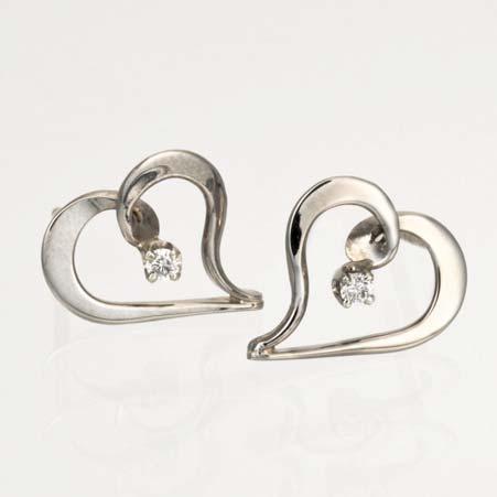 Small Diamond Heart Earrings in 14kt White Gold Item # 2929 ALU: E012GDW 2 Diamonds at 0.04ct Description: 14kt White Gold Hand Forged Two Round Diamonds at 0.