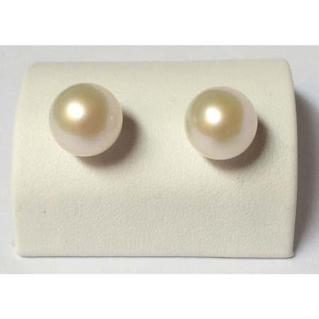 Earrings in 14kt White Gold Item # 8805 ALU: ZMEP09WH14W White Cultured Pearls Description: 14kt White Gold Two White