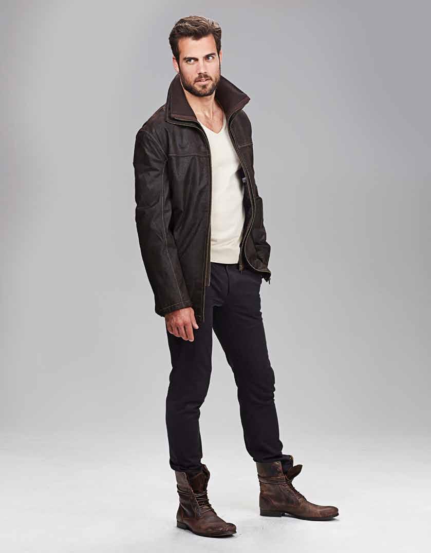 THE WEEKENDER Richly textured leather, contrast stitch detail, and removable collar insert. Fashion the urban feel to this jacket at incredible value.