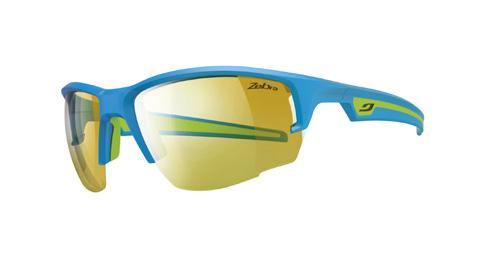 For women s faces Julbo proposes Groovy, a model with shaped temples that grip the face for a perfect fit and total comfort reinforced by the Universal Nose Clip.