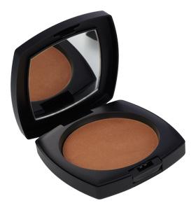 Cosmetics Cheeks STEP 12 STEP 13 Glow on Bronzer Blush STEP 12 BRONZER Use bronzer to contour and shape your face Great colour that suits every skin tone (show)
