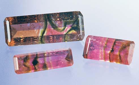 Because of their large size, Madagascar tourmaline slices also have industrial applications: Since World War II, they have been used for radio oscillator plates and pressure gauges (Frondel, 1946;