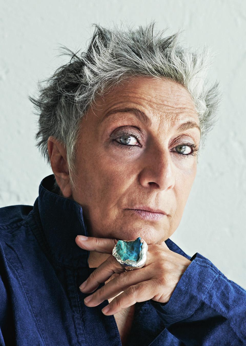 PAOLA NAVONE ISSUE 108