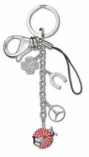 Short chain with star logo fob and heart with CRYSTALLIZED Swarovski Elements.