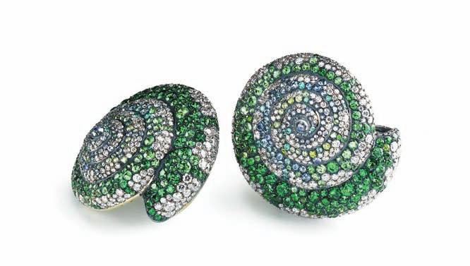 The first Fabergé high jewellery collection brings uniquely individual, jewelled works of masterpieces, which highlight modernity, refinement and technical perfection, the true hallmark of Fabergé s