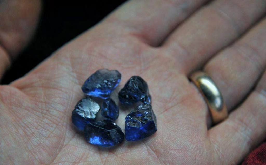 Ruby and sapphire rush near Didy, Madagascar 44 Figure 42: A parcel of fine blue sapphires from Didy weighing between 3 and 15 carats