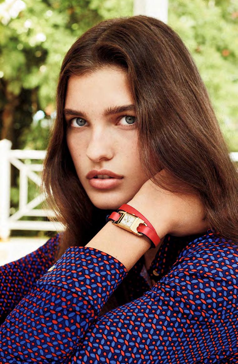 tory burch The eclectic and colorful style of Tory Burch shines through in the brand s extensive watch collection.