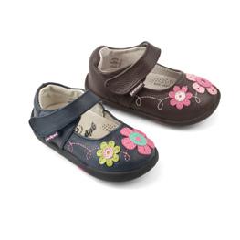 Ideal for children transitioning from early walking to a more confident stride, Grip n Go provide remarkable comfort with soft rubber
