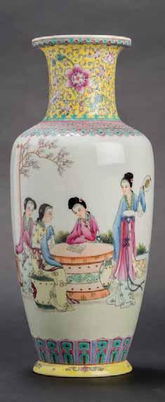 Dimensions: HEIGHT 19 CM Provenance: From a German private 31 MIXED LOT OF SIX CHINESE VASE COVERS Five porcelain and one bronze. China, Qing dynasty or earlier Vase covers. Dimensions: DIAMETER 10.