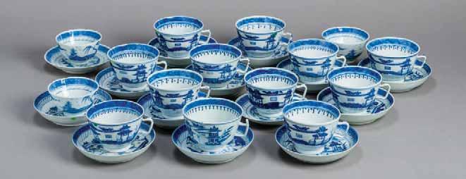 matching teacups with a scalloped edge and linear patterns on the borders. Dimensions: HEIGHT from 5 to 6.3 CM, DIAMETER from 9 to 13.