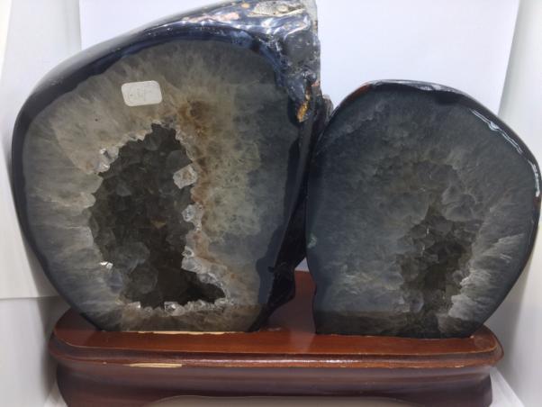 Donated by Southern Gem, Minerals & Fossils (EFMLS) Estimated Value $150.