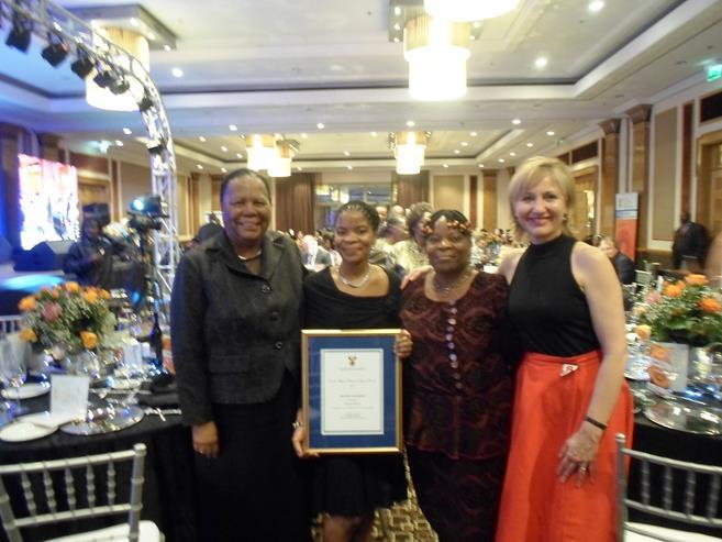 DST Woman in Science Award (PhD student) 2014 Ms Khwezi Mkentana 3 nd year PhD Student Title: Human Hair Characterization using