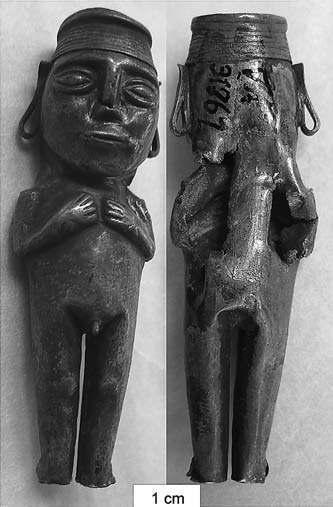 Two other finely made hollow male silver figurines from the Ethnologisches Museum collection were also selected for this study (fig.