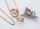Five items of jewellery, including an 18ct gold and diamond ring, 4g, a 9ct gold and seed pearl ring, damaged, 1.