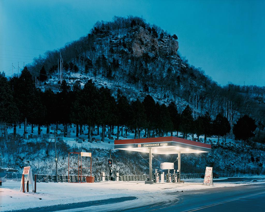 Alec Soth, Cemetery, Fountain City, Wisconsin from