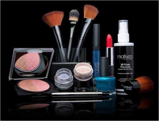 HAUTE 100 UPDATE: LOREN RIDINGER S MOTIVES COSMETICS CELEBRATES FASHION S NIGHT OUT WITH WEEKLONG ONLINE PROMOTION AND EXCLUSIVE FALL PALETTE September 8, 2011 Posted by: Paulina Sung Loren Ridinger,