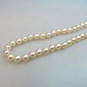 5 135 SINGLE STRAND CULTURED PEARL NECKLACE (6.