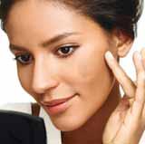 EYES FACE Cream-to-powder Cream-to-powder foundation transforms from a cream into a powder for easy application.