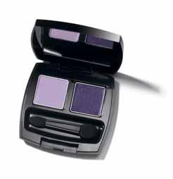 from the lash line to the crease 2 Contour Blend the darker shade in the outer corner of the lid and outer