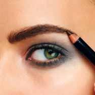 Apply them the same way you would a retractable liner. Liquid liner Liquid liners are perfect for creating a dramatic effect and are also the most precise and longest-lasting of the liners.