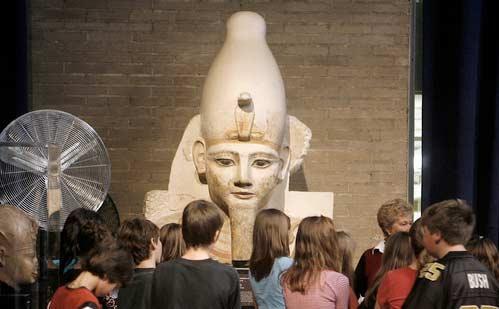 Cyberscrbe 161 9 Students from Moorestown thronged the Egyptian exhibit recently. The museum will refurbish such popular installations in a bid to attract more visitors - and generate more revenue.