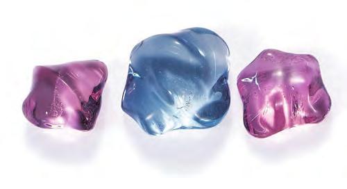 TREND: NEW CUTS FOR HIGH-END GEMS GEMSTONES WITH CHARACTER FOR TRUE INDIVIDUALISTS ++ From delicate waterfall in blue and pink with 1,717 carats through to a statement for superwomen : Characters ++