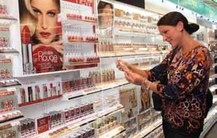 The worldwide cosmetics market is a market worth around 150 billion euros (1), and on our estimates its first half growth was approximately +4%, the same as in 2010 (1).