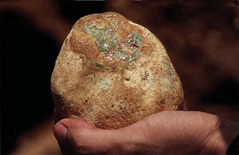 Most of these boulders weigh less than 1 kg, although some reach 300 kg. Only a tiny fraction of the jadeite boulders recovered contain jewelry-quality material. Identifying Jadeite Boulders.