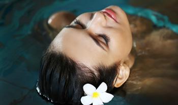 BODY TREATMENTS Thalasso Therapy Algae Slimming Body Wrap Algae Slimming Body Wrap with Laminaria (kelp) containing both therapeutic and cosmetic benefits.