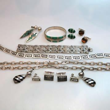 43 SMALL QUANTITY OF SILVER JEWELLERY including 2 pairs of cufflinks by David Andersen; a