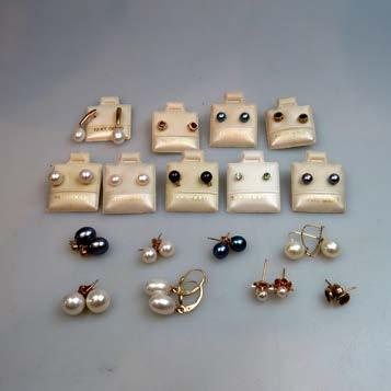 VARIOUS GOLD STUD EARRINGS set with pearls, rubies, sapphires, alexandrites, etc; with a