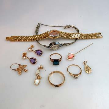 53 SMALL QUANTITY OF WATCHES AND GOLD JEWELLERY including a small diamond ring; two small