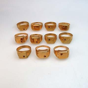 4 grams 110 5 X 14K YELLOW GOLD RINGS set with a total of 24 small