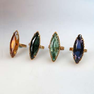 223 4 X 18K YELLOW GOLD RINGS set with