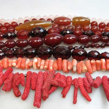 malachite, coral and amethyst; gold and goldplated beads; etc $150 250 21 QUANTITY