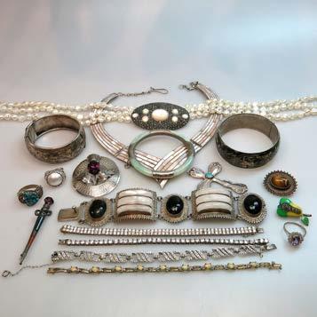miniature tankard; etc 26 QUANTITY OF VARIOUS SILVER JEWELLERY including