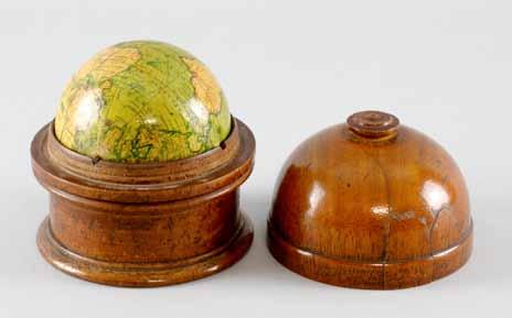 London, in original domed case, diameter 7.5cm, in case 10cm high 400-600 1133 Early 20th century sextant by Heath & Co.
