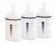 compensates for hair color fade and oxidation, depositing the right amount of tone and