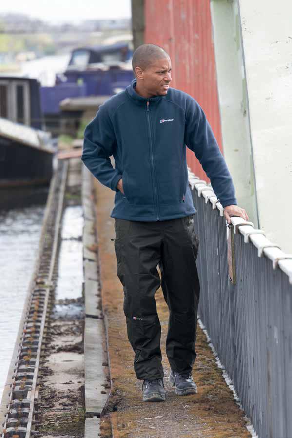 65% Polyester, 35% cotton lightweight, 170g/m². Warm 100% Polyester Tricot lining. Durable polyester/cotton fabric with added water-repellent finish, ideal for when working outdoors.