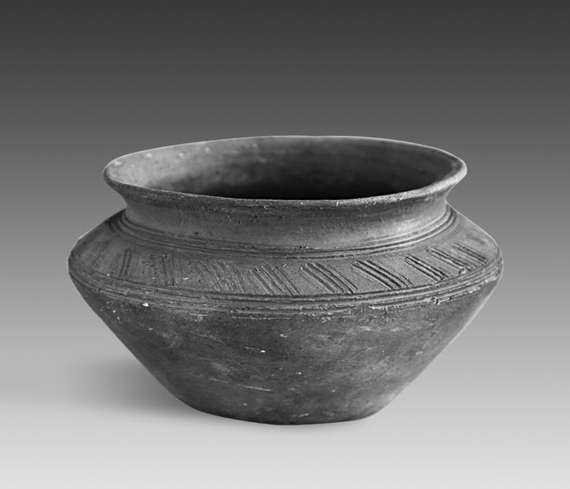 Chinese Cultural Relics» Issue Number 1, 2014 Figure 15: Hard pottery double-eared guan-jar (D14M1:2) Figure 16: Proto-porcelain dou-stemmed bowl (D14M1:6) Figure 17: Hard pottery yu-basin (D14M1:7)