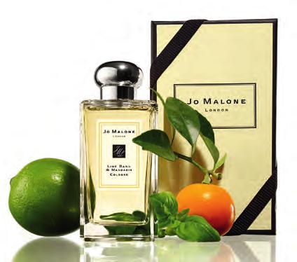 Fresh limes and zesty mandarins are undercut by peppery basil and aromatic white thyme in this modern classic. Unexpected. Liberating. Like all the best journeys.