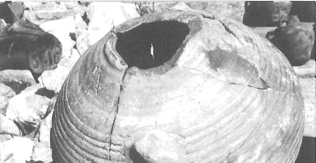 Figure 3 '- Figure 2 some areas of pry damage on the rim.