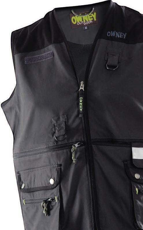 large dummy-back pocket and back pocket with zipper, 2