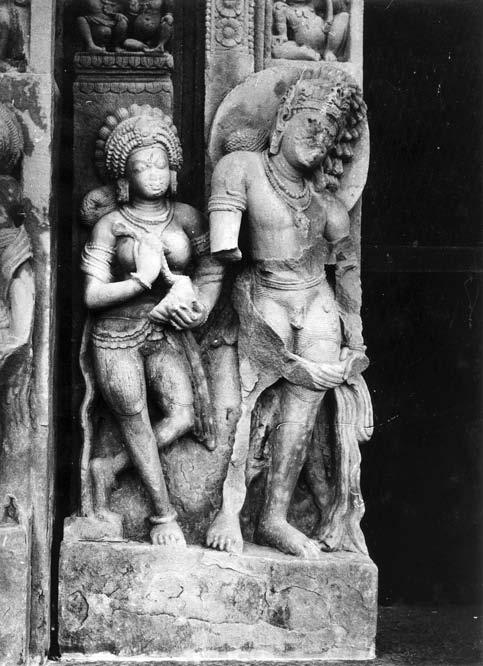 STEPHEN MARKEL The Disputed Umā-Maheśvara in LACMA 99 Fig. 12. Figures on doorjamb. Ca. 500 525. Daśāvatāra temple, Deogarh, Lalitpur District, Uttar Pradesh, India. Sandstone.