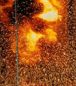 Workers High Radiant Energy Concussive Forces Smoke / Fumes Molten Metal Splatter ~6000 ºC << 1 sec NFPA 70E / NESC Are your current PPE choices the BEST fit for your risk