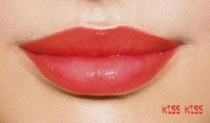 Rouge Intense Number Colour Description Colour saturation Recommendation 521 Warm red, verging on brick-red Warm Perfect for naturally lips.