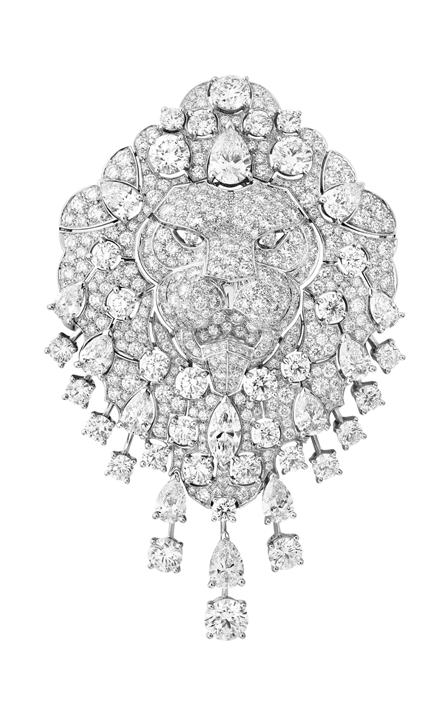 www.chanel.com Eternal Brooch in 18K white gold set with 423 diamonds for a total weight of 26.