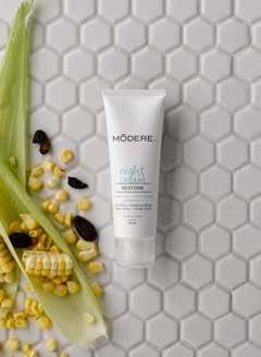 It performs the delicate operation of providing crucial overnight hydration. Pure sunflower and chestnut seed extracts enhance skin without upsetting your complexion. 50 ml.