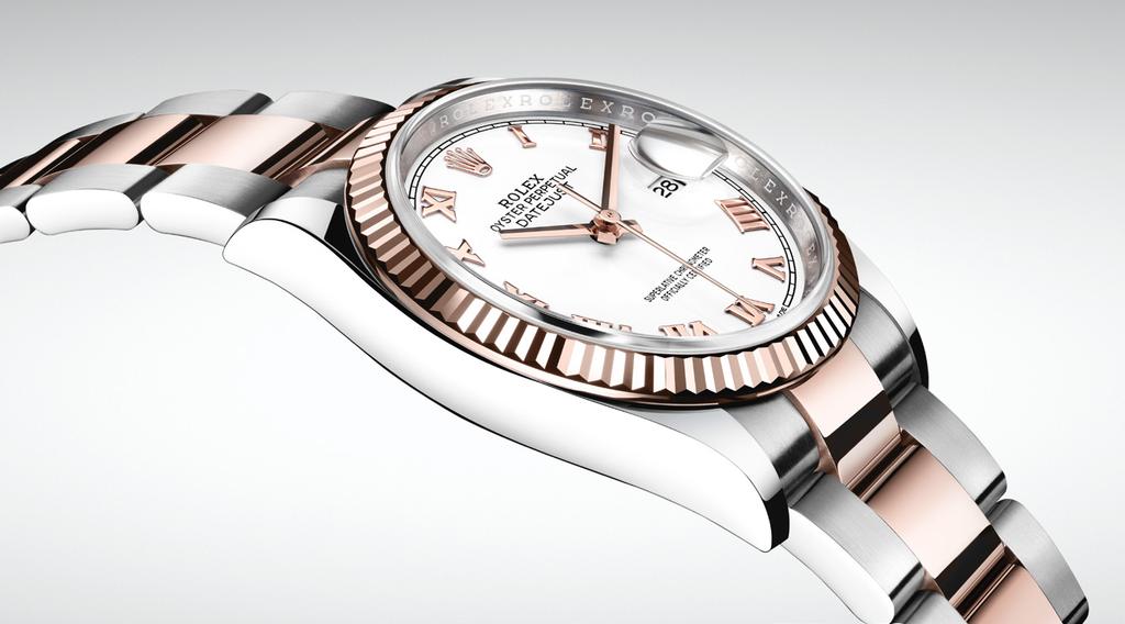 SUPERLATIVE CHRONOMETER CERTIFICATION OYSTER PERPETUAL OYSTER AND JUBILEE BRACELETS The new Datejust 36 watches are available on an Oyster or a Jubilee bracelet, which benefit from a concealed