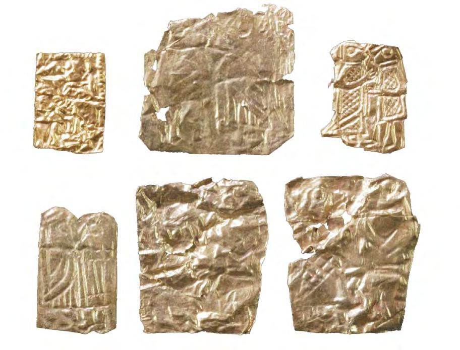 a b c d e f Fig. 28. Double figures (male-female pairs) make up less than 5% of all gold foils from Uppåkra. a: fnr 4158 (cf. Figs. 29a b), b: 6420, c: 5768, d: 6185, e f: 6512 13 (cf. Fig. 30c).